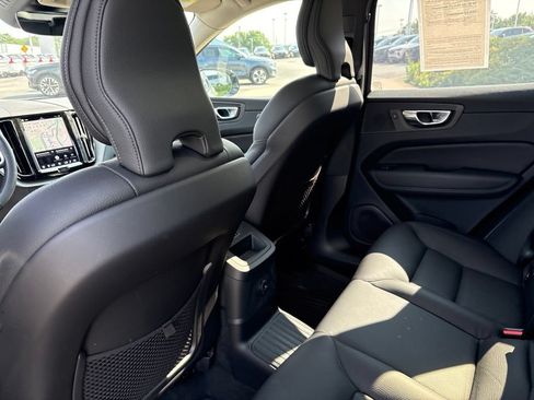 Certified 2025 Volvo XC60 T8 Plus w/ Protection Package Premier AWD/4WD image 29