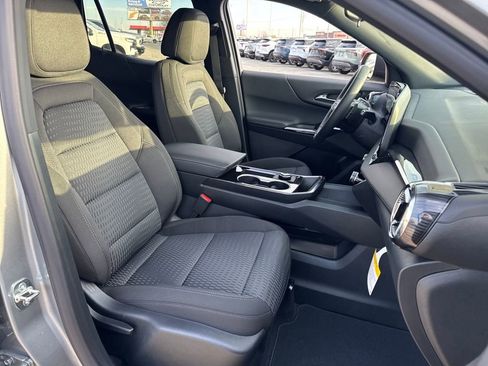 New 2026 Chevrolet Equinox LT image 11