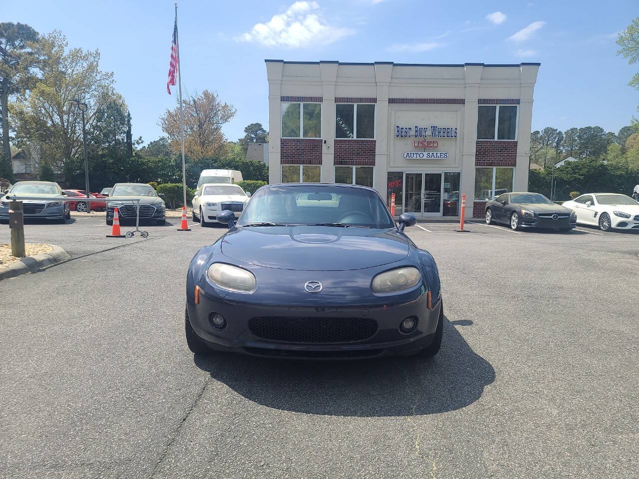 Used 2006 MAZDA MX-5 Miata Touring RWD image 2