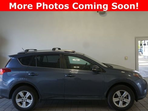 Used 2013 Toyota RAV4 XLE AWD/4WD image 2