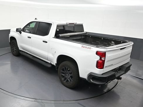 Used 2021 Chevrolet Silverado 1500 LT Trail Boss w/ Convenience Package II AWD/4WD image 17