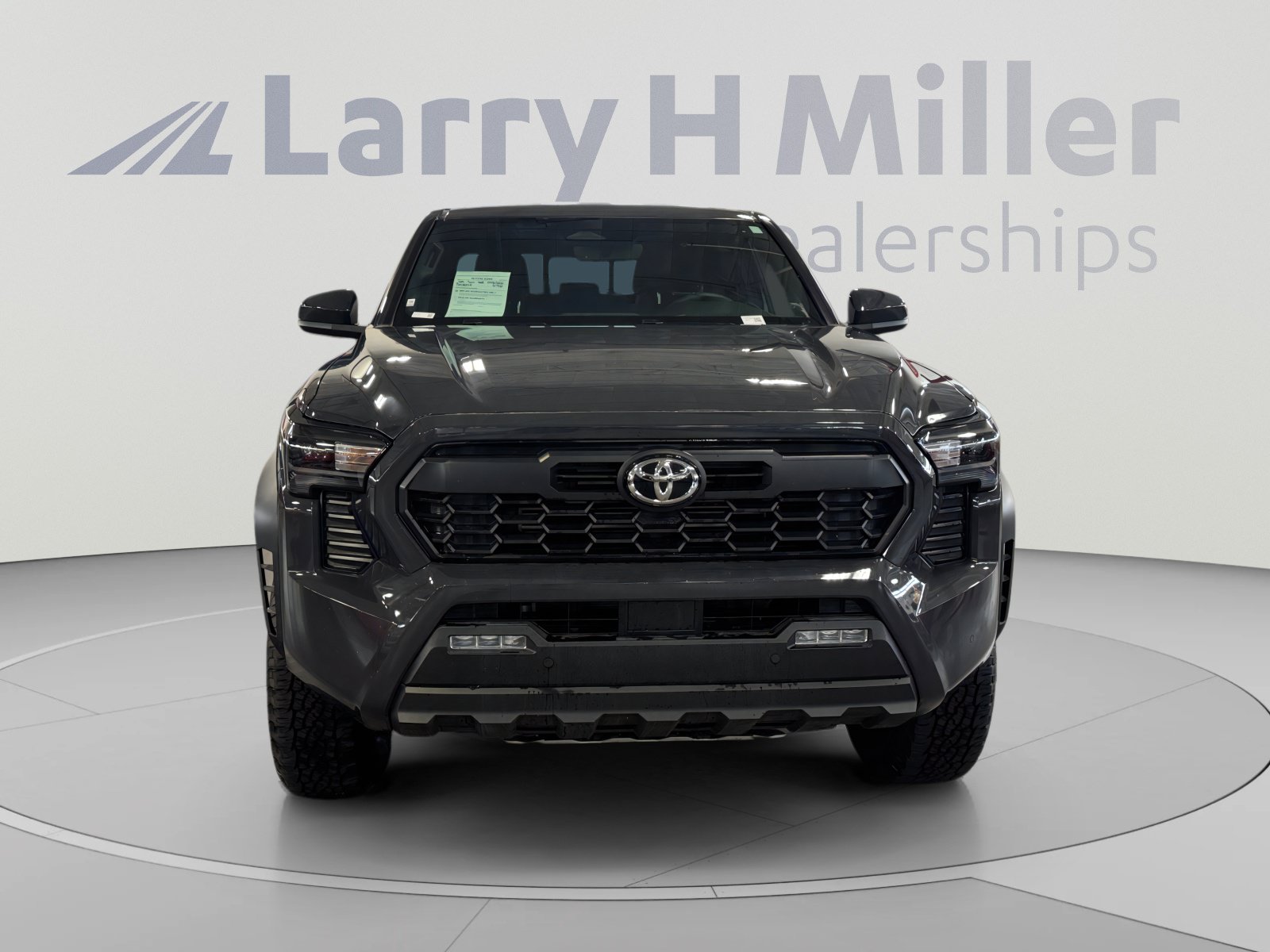 Certified 2026 Toyota Tacoma TRD Off-Road w/ TRD Off Road Upgrade Package AWD/4WD image 8