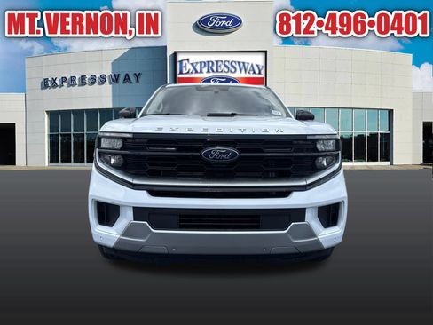 Used 2025 Ford Expedition Max Platinum w/ Driver's Package AWD/4WD image 11
