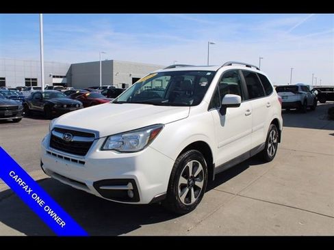 Used 2018 Subaru Forester 2.5i Limited AWD/4WD image 3