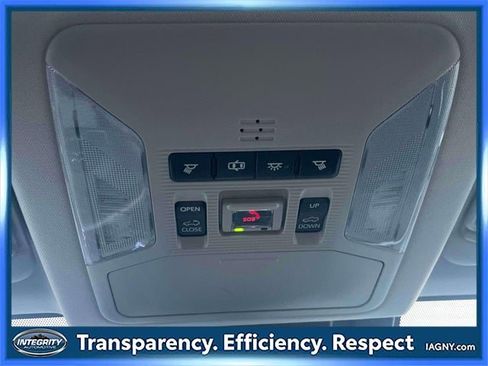 Used 2020 Toyota RAV4 Limited image 32