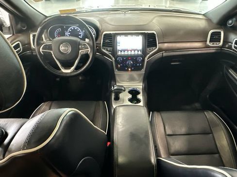 Used 2014 Jeep Grand Cherokee Overland AWD/4WD image 38