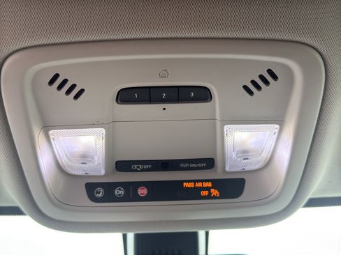 Certified 2020 Chevrolet Traverse LT AWD/4WD image 24