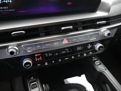 Used 2024 Kia Telluride S FWD image 17
