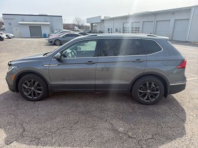Used 2023 Volkswagen Tiguan SE w/ Panoramic Sunroof Package