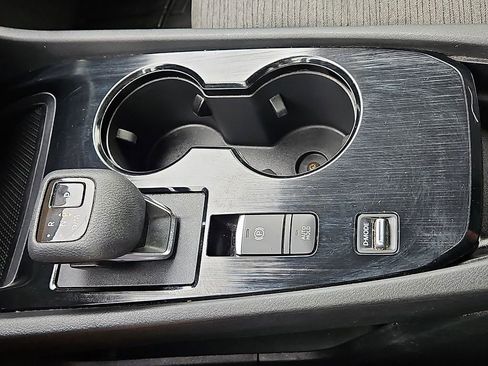 Used 2022 Nissan Rogue SV image 24