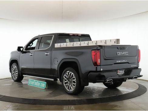 Used 2025 GMC Sierra 1500 Denali Ultimate image 8