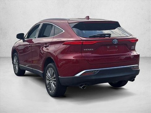 Used 2021 Toyota Venza XLE w/ Softex Package AWD/4WD image 7