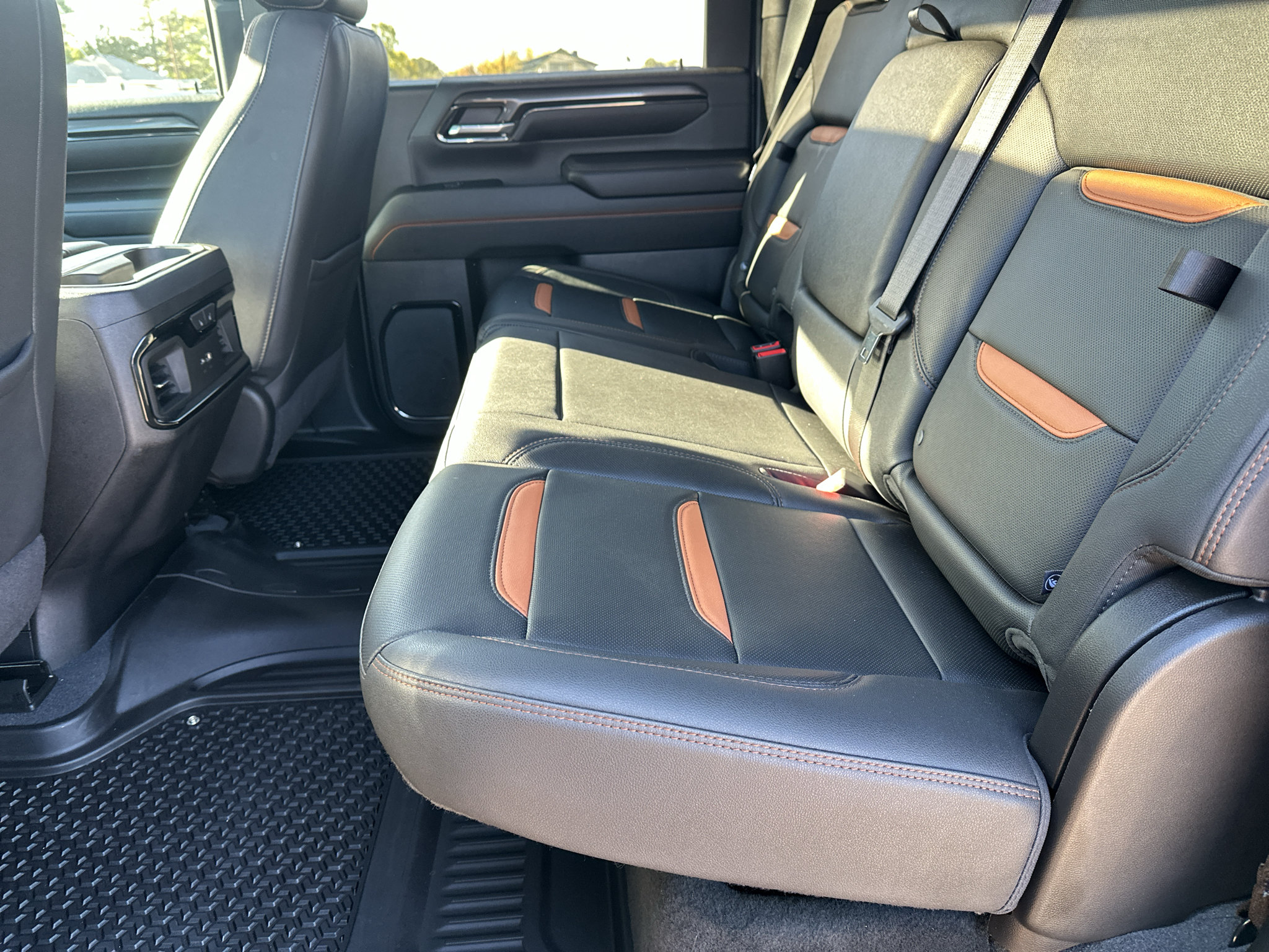 Used 2024 GMC Sierra 2500 AT4 w/ AT4 Premium Plus Package AWD/4WD image 18