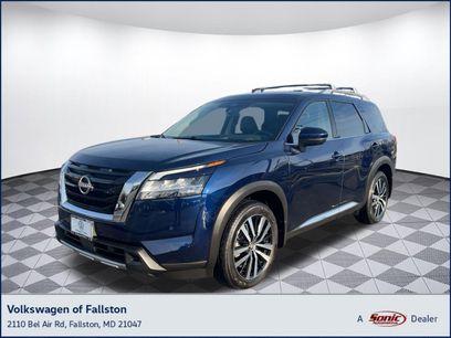 Used 2024 Nissan Pathfinder Platinum w/ Cargo Package