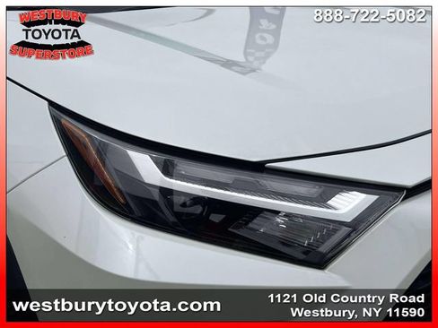 Used 2022 Toyota RAV4 XLE Premium AWD/4WD image 12