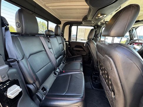 Used 2020 Jeep Gladiator Rubicon w/ Uconnect 4C Nav & Sound Group AWD/4WD image 31