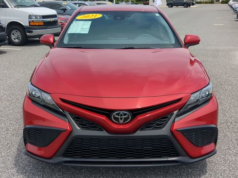 Used 2021 Toyota Camry SE image 17