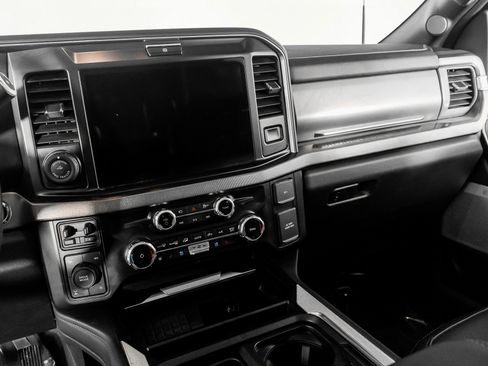 Used 2025 Ford F250 Platinum image 36