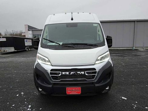 New 2024 RAM ProMaster 3500 w/ Quick Order Package 22G SLT image 3