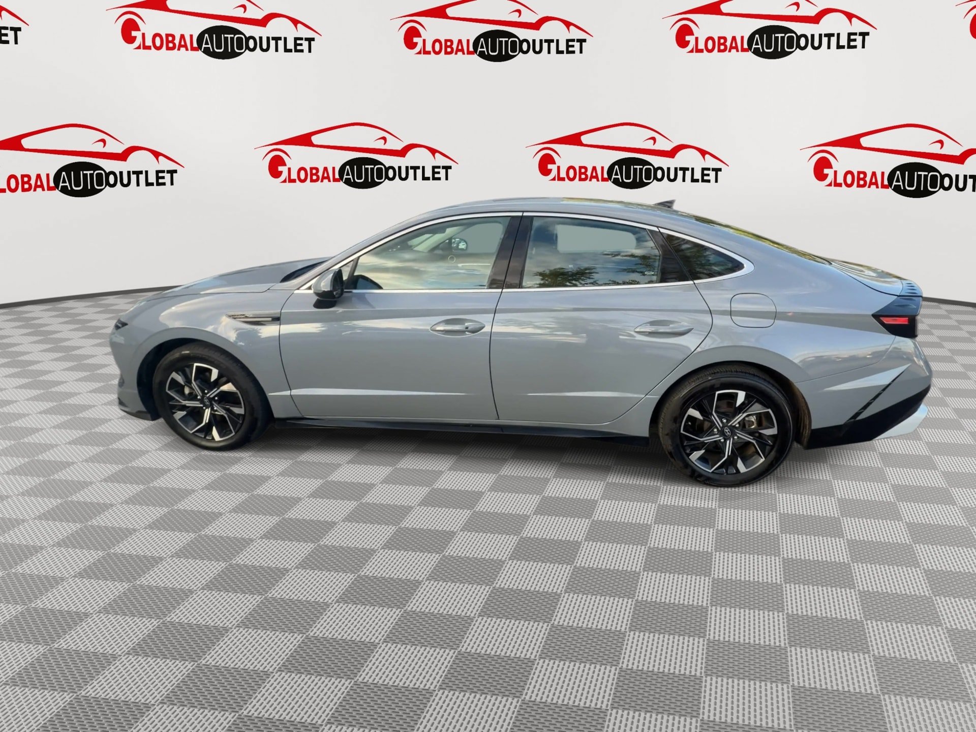 Used 2025 Hyundai Sonata SEL FWD image 6