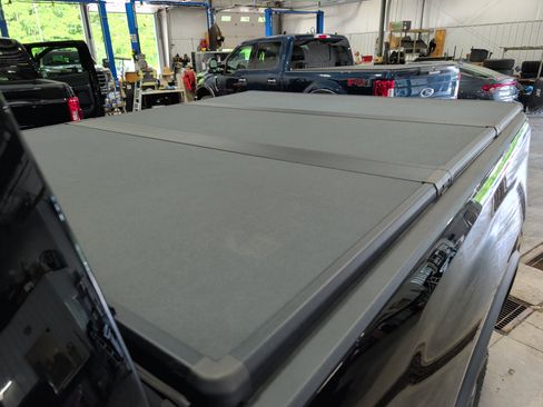 Used 2021 Chevrolet Silverado 2500 Custom w/ Custom Value Package AWD/4WD image 7