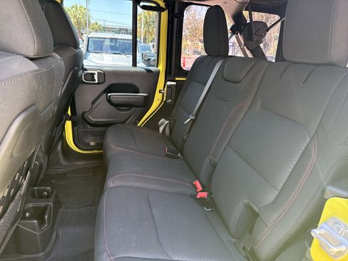 Used 2023 Jeep Wrangler Unlimited Rubicon w/ Xtreme 35 Tire Package AWD/4WD image 27