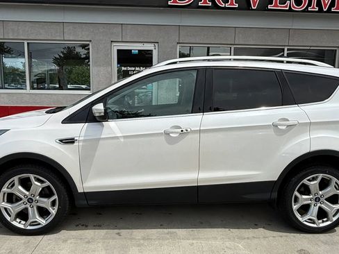 Used 2018 Ford Escape Titanium w/ Ford Safe & Smart Package AWD/4WD image 5
