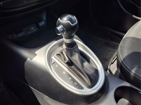 Used 2019 Kia Soul + FWD image 14