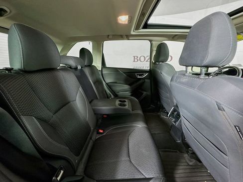 Used 2020 Subaru Forester Premium image 32