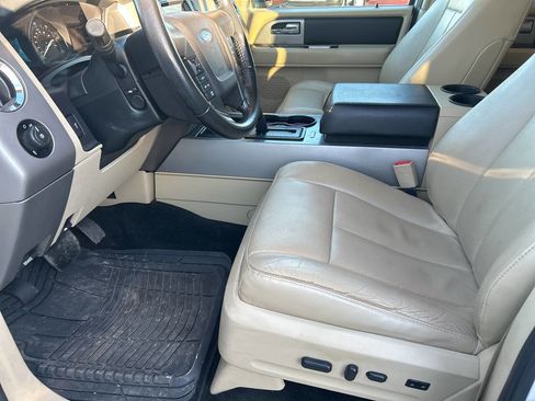 Used 2017 Ford Expedition XLT w/ Equipment Group 202A image 14
