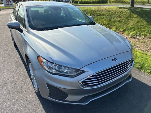 Used 2020 Ford Fusion SE FWD image 18