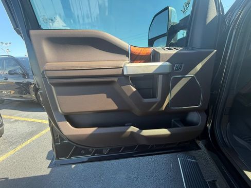 Used 2020 Ford F250 King Ranch w/ King Ranch Ultimate Package AWD/4WD image 9