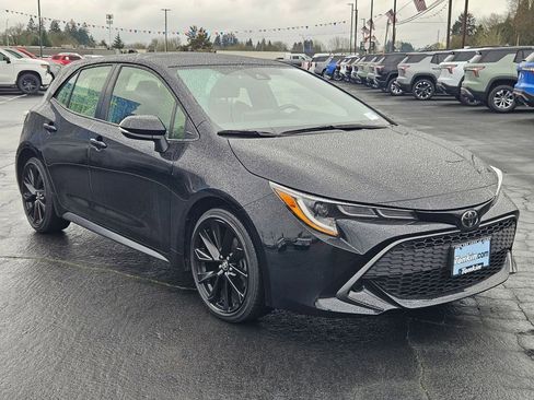 Used 2022 Toyota Corolla Hatchback image 8