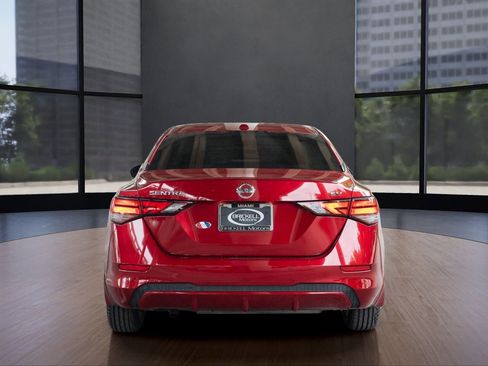 Used 2021 Nissan Sentra SV image 3