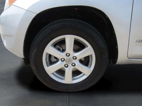 Used 2007 Toyota RAV4 Limited FWD image 4