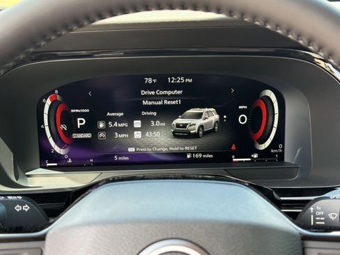 New 2026 Nissan Pathfinder SL image 19