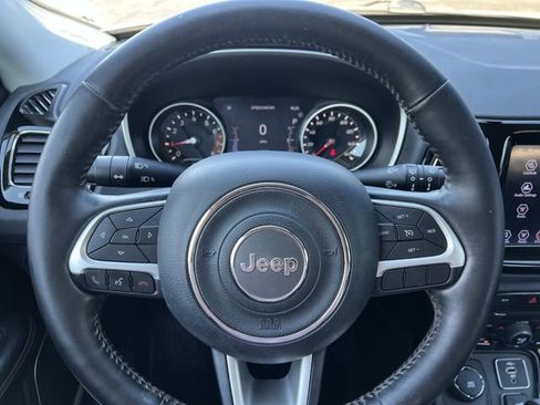 Used 2019 Jeep Compass Limited AWD/4WD image 18