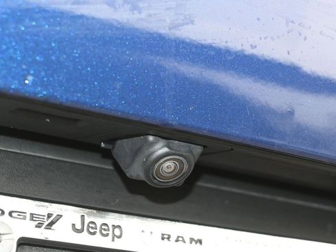 Used 2023 Chevrolet TrailBlazer ACTIV w/ Sun and Liftgate Package image 36