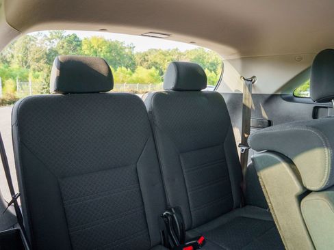 Used 2020 Kia Sorento S FWD image 16