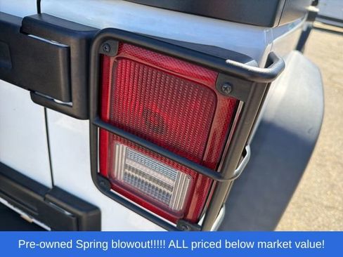 Used 2018 Jeep Wrangler Unlimited Rubicon AWD/4WD image 27