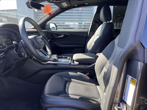 Used 2022 Audi Q8 Prestige AWD/4WD image 17