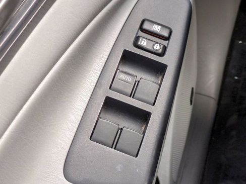 Used 2012 Toyota Tacoma PreRunner image 22