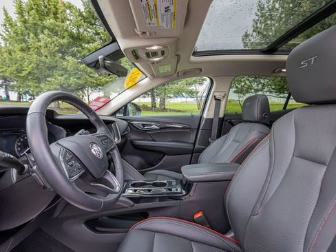 Used 2022 Buick Envision Essence w/ Technology Package II AWD/4WD image 12