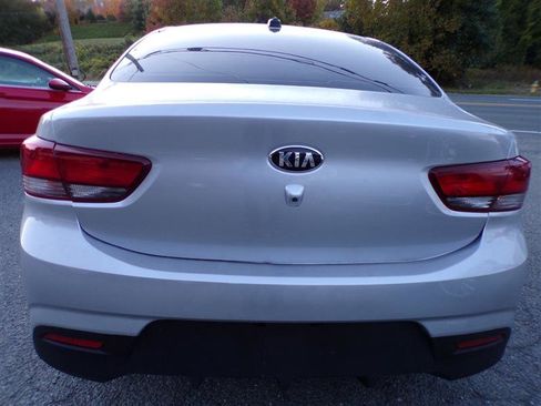 Used 2018 Kia Rio S image 7