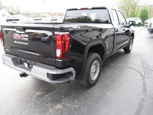 Used 2024 GMC Sierra 1500 Pro w/ Pro Value Package AWD/4WD image 4