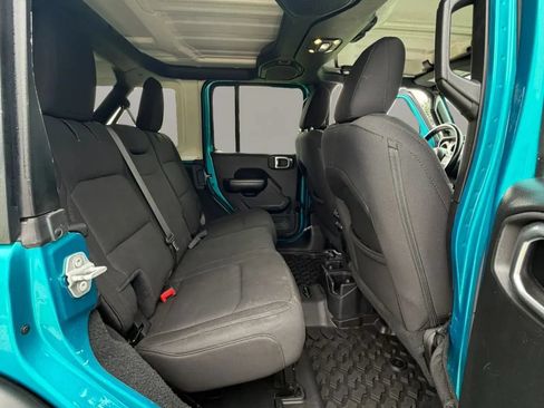Used 2019 Jeep Wrangler Unlimited Sport S AWD/4WD image 12