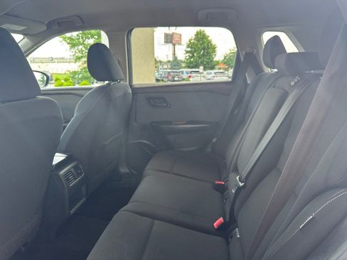 Used 2023 Nissan Rogue S FWD image 7