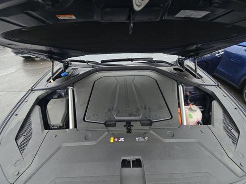 Used 2024 Genesis Electrified GV70 Advanced image 7