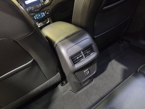 Used 2023 GMC Terrain SLT FWD image 21