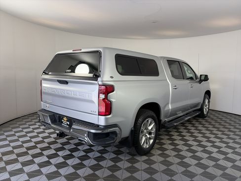 Used 2021 Chevrolet Silverado 1500 LTZ w/ LTZ Premium Package AWD/4WD image 10
